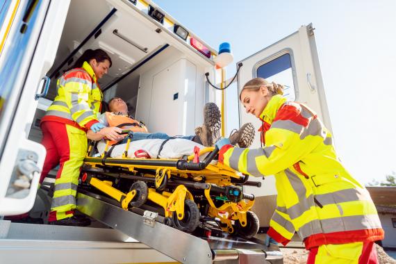 Quelle est la condition pour exploiter un service ambulancier ?