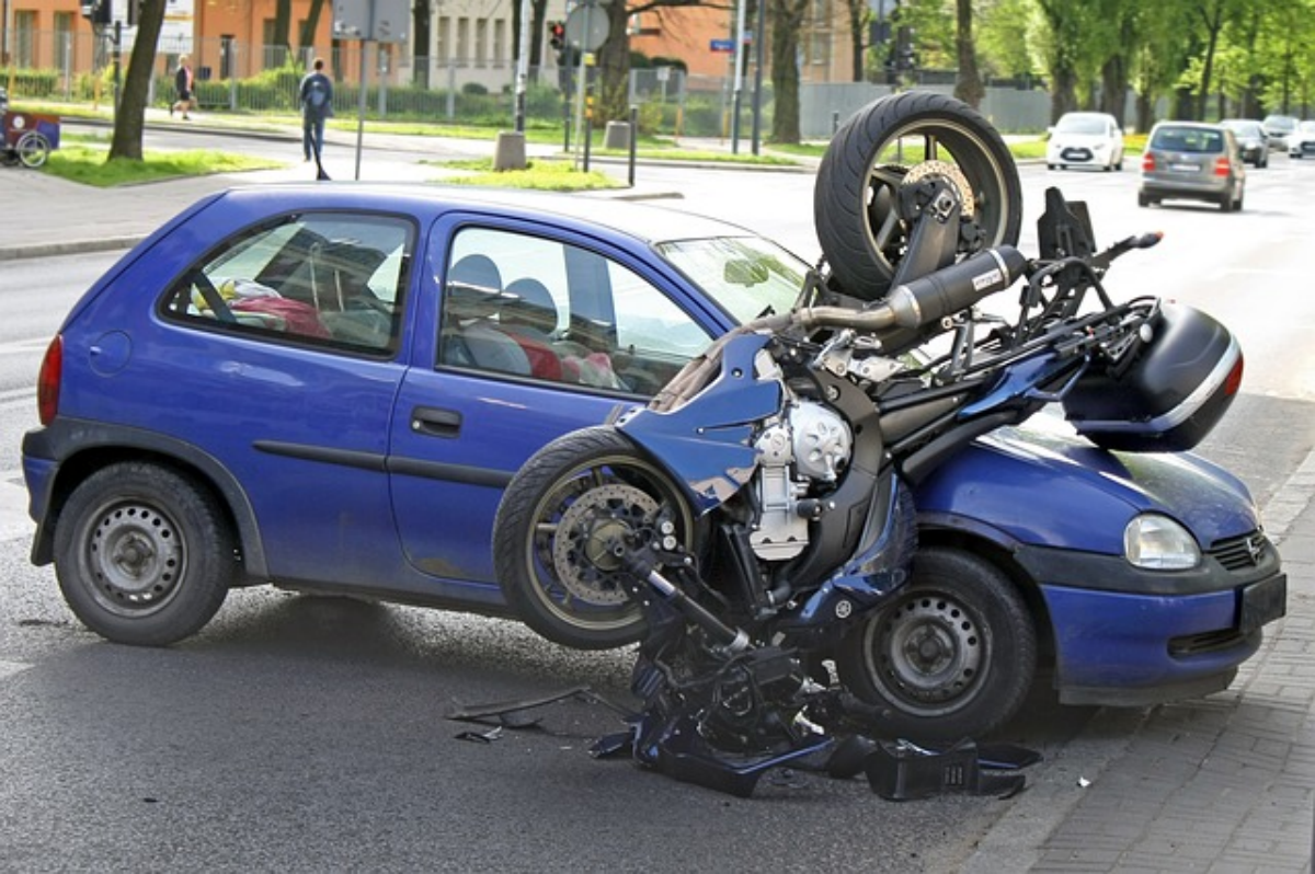 Témoin d’un accident de moto : que faire et ne pas faire ?