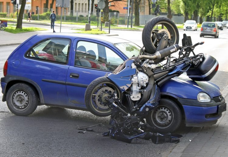 Chute à moto : comment traiter les brûlures  ?