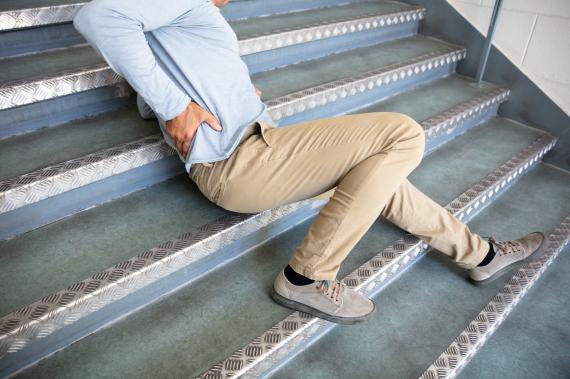 Que faire si vous êtes témoin d’une chute dans les escaliers ?