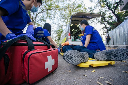 Les différents types de vêtements de travail pour un ambulancier