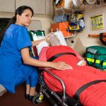 Transport médical : comment garantir la continuité des soins pendant le trajet ?