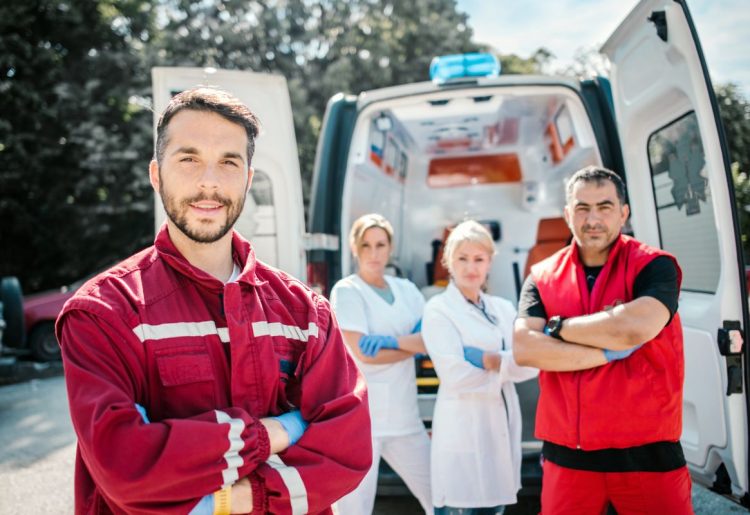 Comment les services d’ambulance privés contribuent-ils à soulager la pression sur les hôpitaux ?