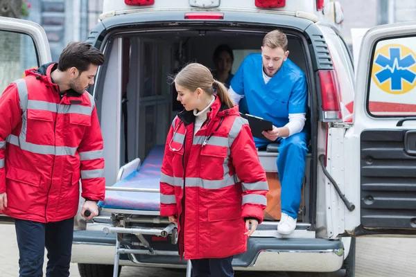 Choisir un service ambulancier fiable : 3 erreurs à éviter pour votre sécurité